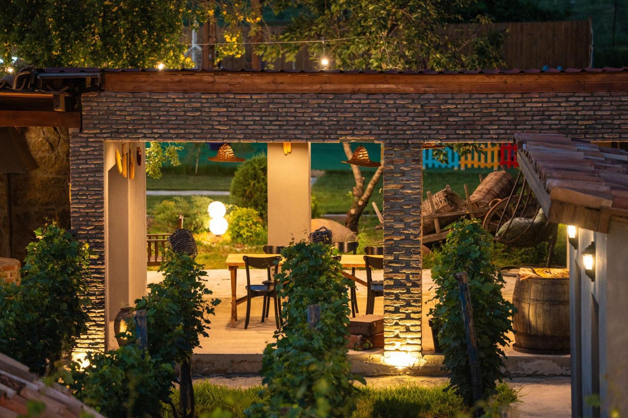 Vineyard Hotel & Winery Napareuli Luaran gambar